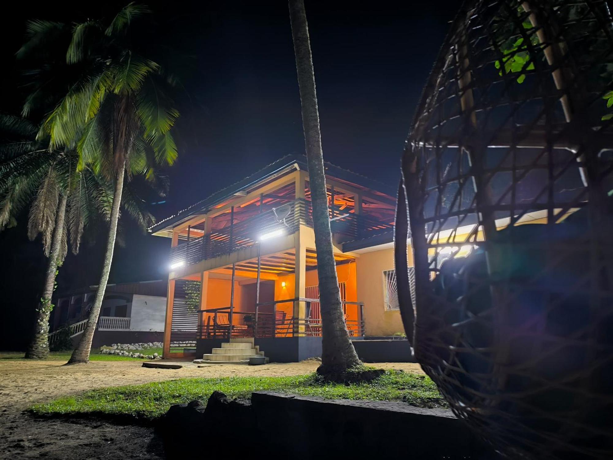 La Villa Lou, Musee Des Arts Grand Batangua Kribi Exteriér fotografie